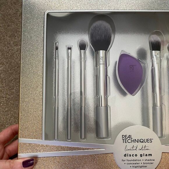 Real Techniques Disco Glam Brush Set Makeup Brushes Make Up Face Skin MUA NEW - Picture 4 of 11